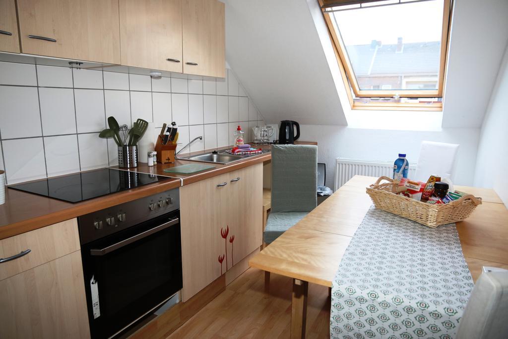 Nadines Ferienwohnung Krefeld Bagian luar foto