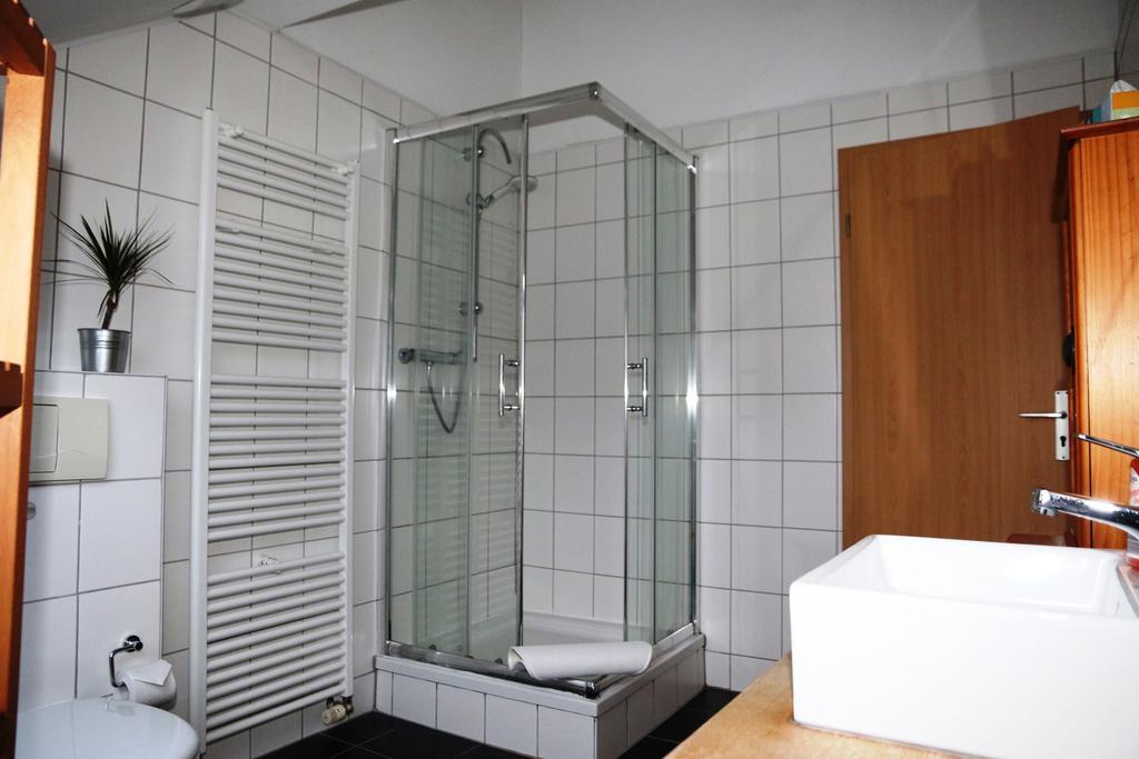 Nadines Ferienwohnung Krefeld Bagian luar foto