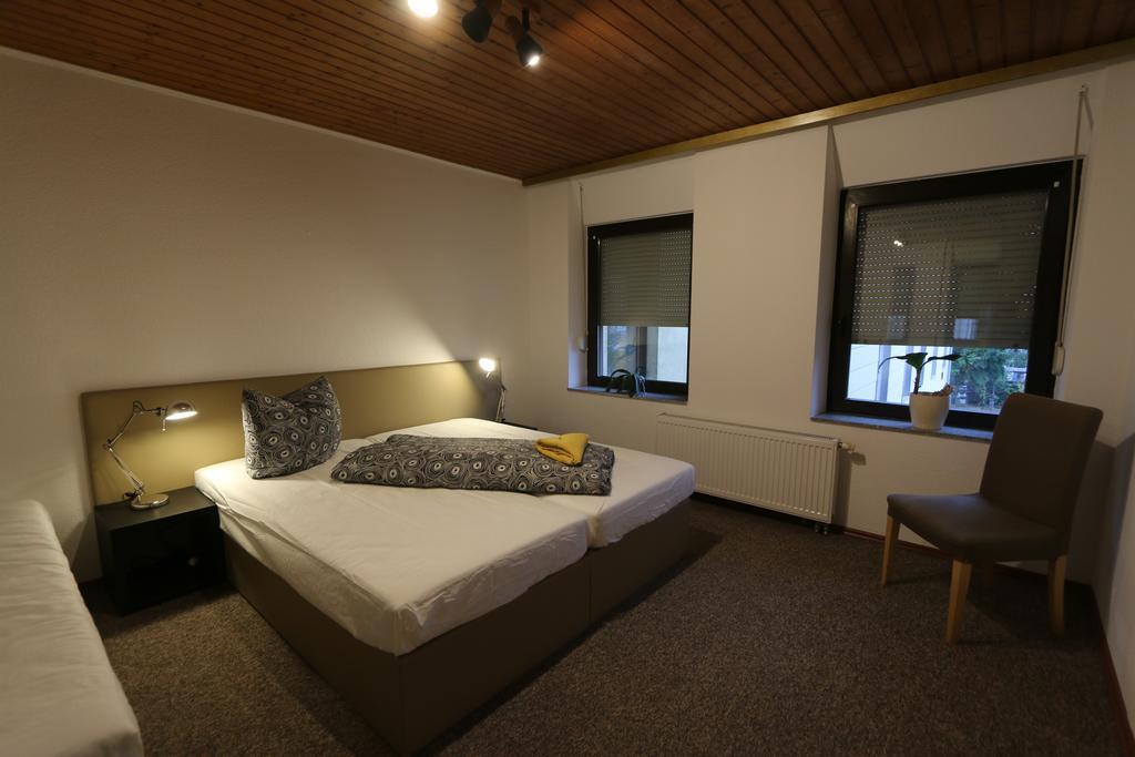 Nadines Ferienwohnung Krefeld Bagian luar foto