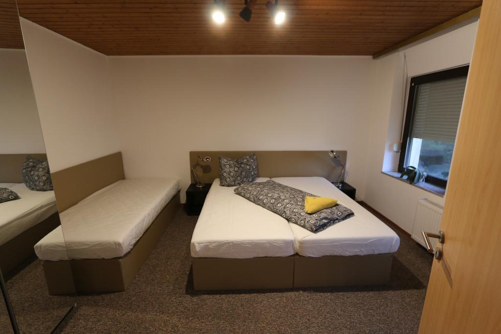 Nadines Ferienwohnung Krefeld Bagian luar foto