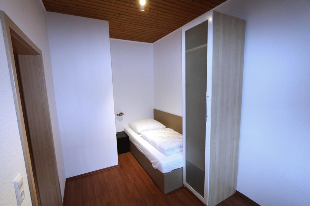 Nadines Ferienwohnung Krefeld Bagian luar foto